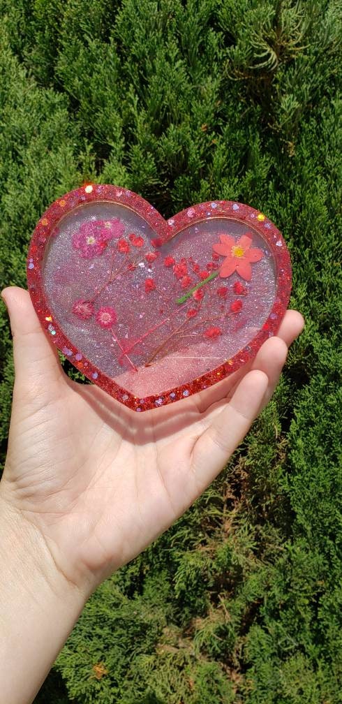 Beautiful heart and flower tray